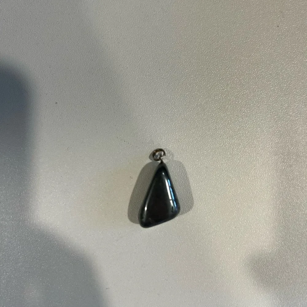 Hematite Polished Pendant – NWOT